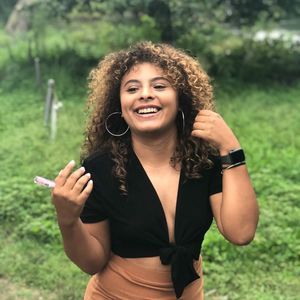 Meet your Posher, Janelle